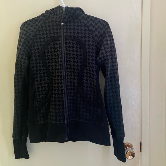 Lululemon Scuba Hoodie 2 - Picture 4 of 5